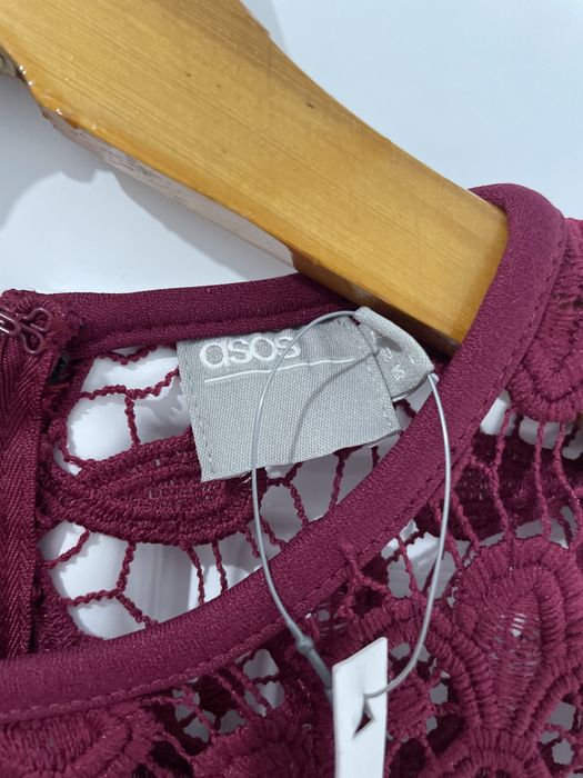 Стильное кружевное платье ASOS