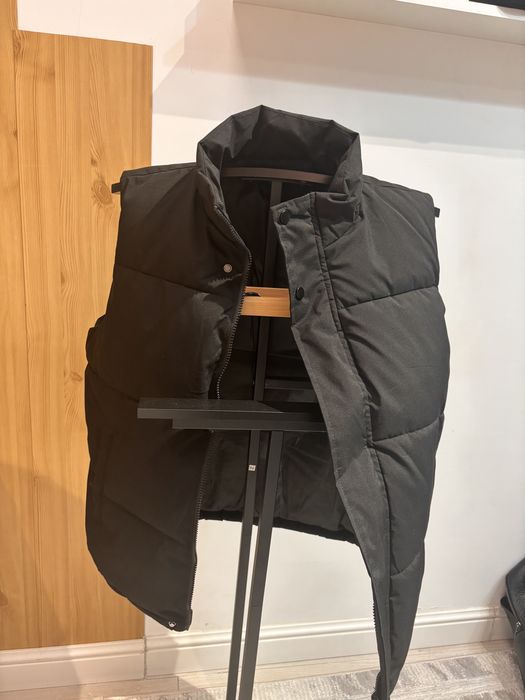 Безрукавка новая