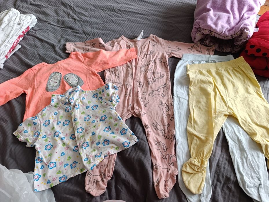 Отдам даром детские вещи