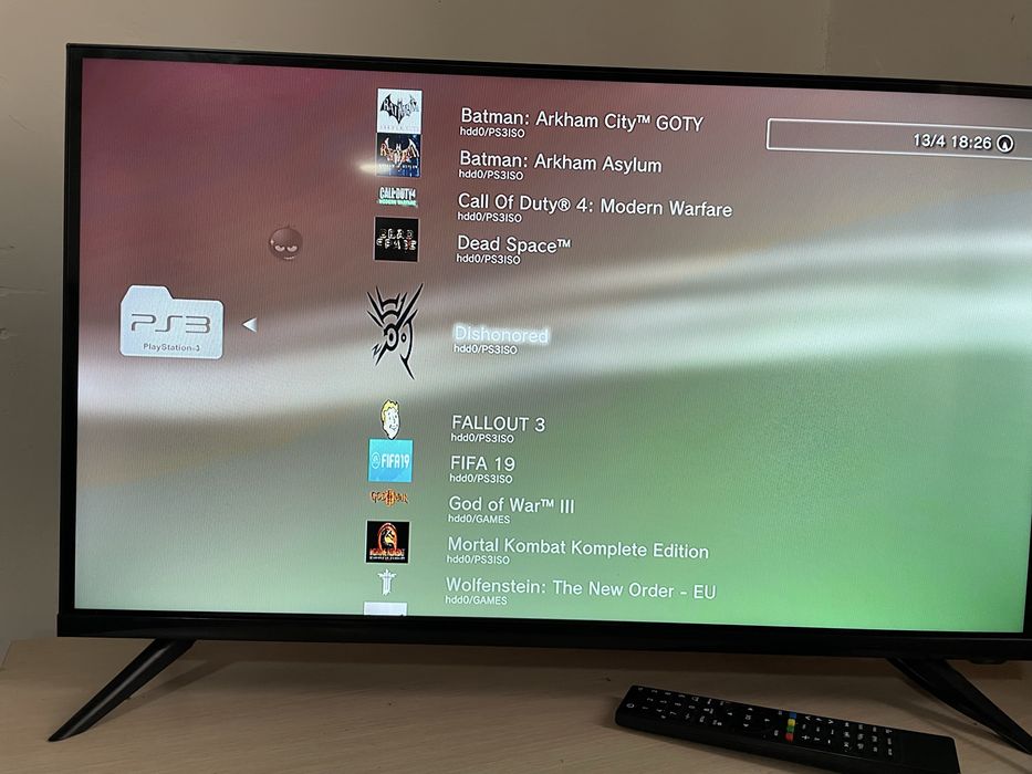 Продам ps3 в отличном состоянии