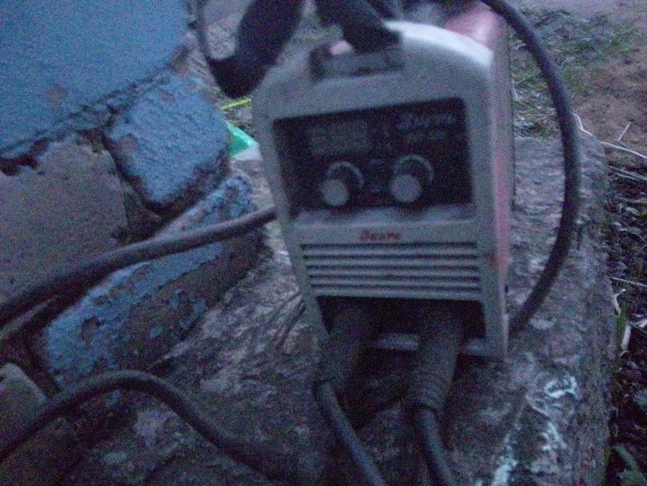 Продам сварочный аппарат зверь