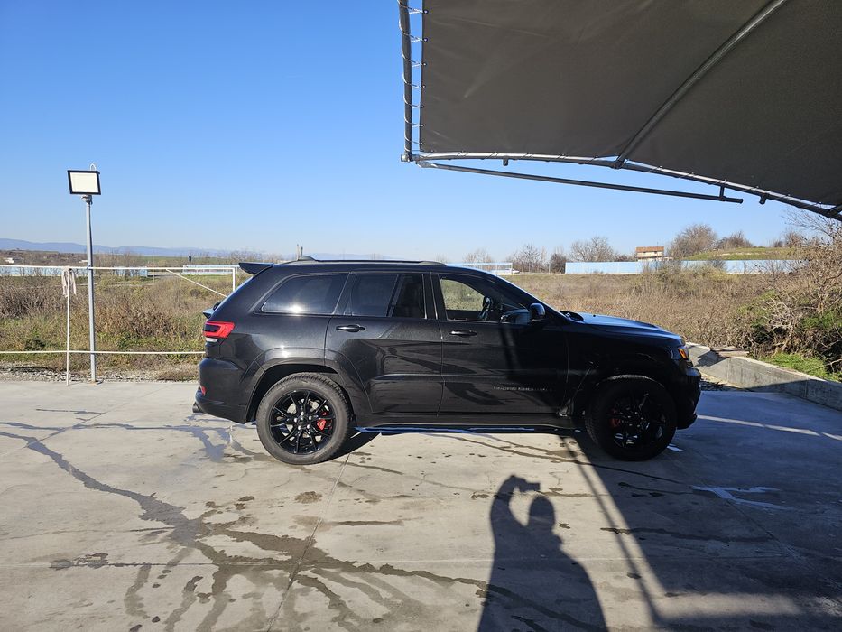 Jeep Grant Cherokee wk2 5.7