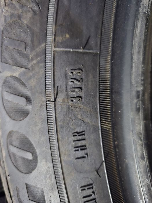 Vand anvelope de iarna 235 55 R19/255 50 R19