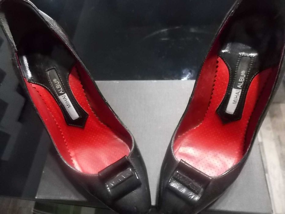 pantofi Musette si Mihai Albu - mas 38 si 39,5 - 200 lei