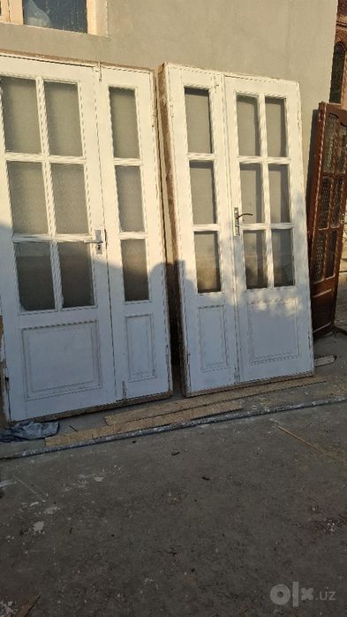 2 tavaqali eshiklar sotiladi