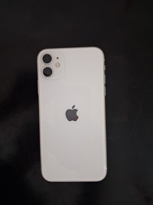 Айфон 11 в отличном состояние
