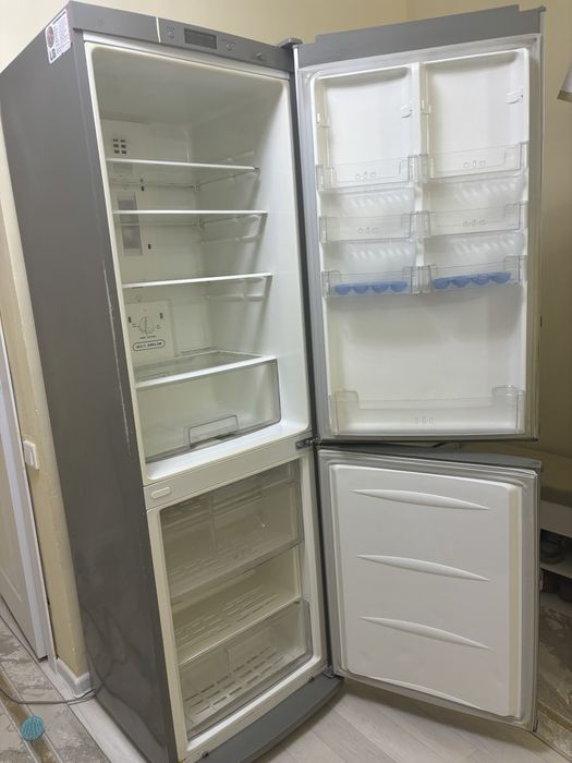 Арзан бағада холодильник сатылады.