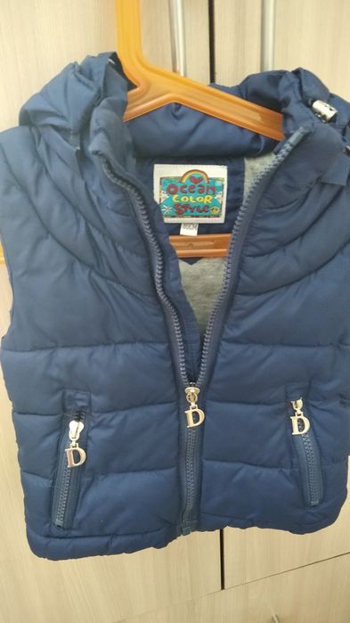 Продам детскую жилетку