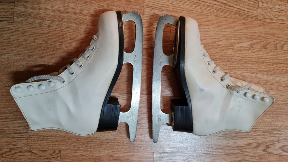 Коньки  37 размер