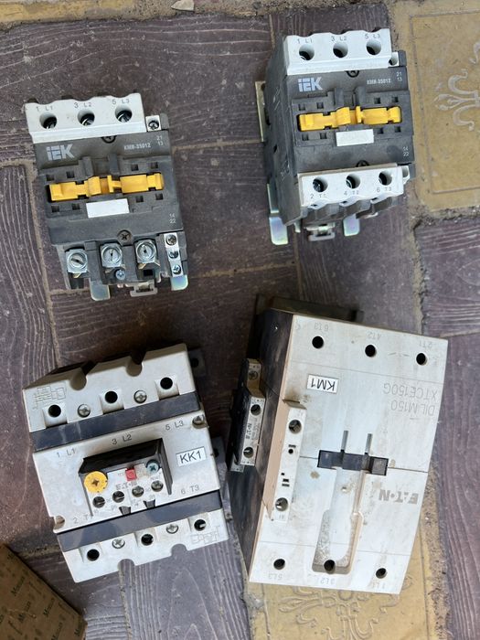 Продам корпусы счетчика и пускатели