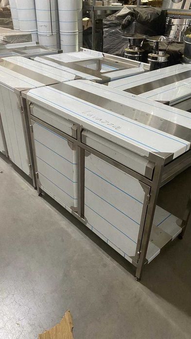 Masa inox HORECA. Producator mobilier si hote inox.