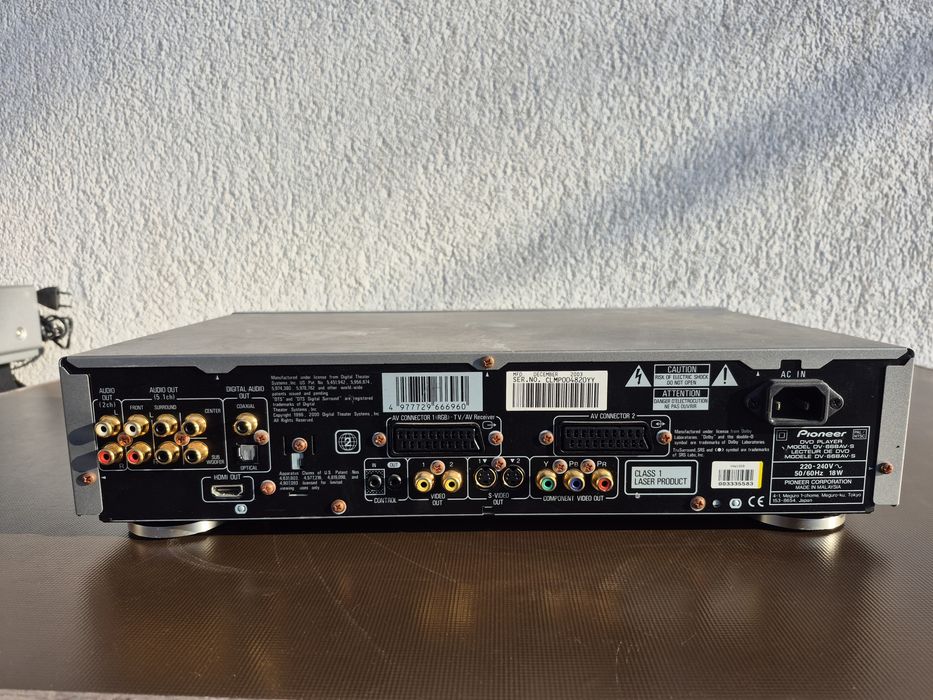 Vând DVD player marca Pioneer model DV-668AV,made in Malaysia