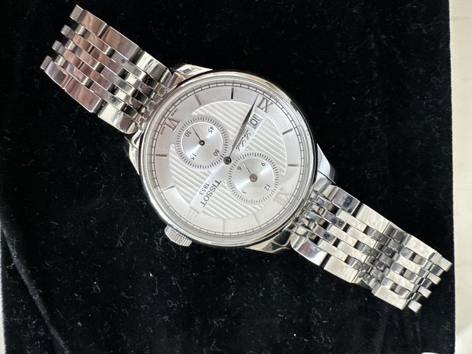 Продам Часы Tissot