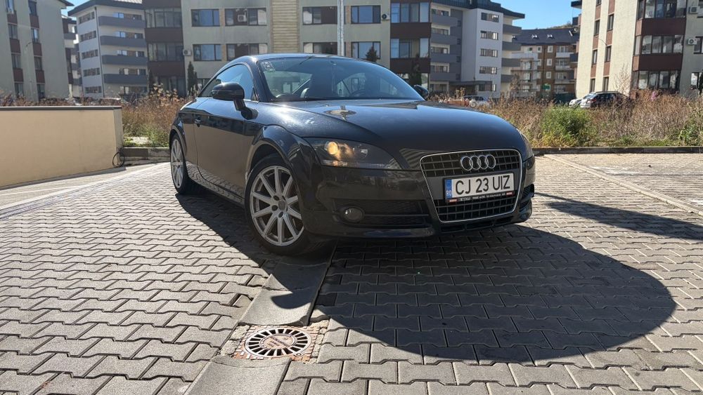 AUDI TT