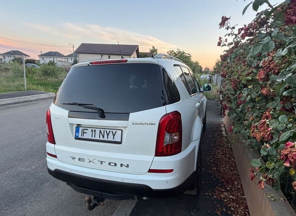 SsangYong Rexton 2.0 e-XDI 4x4 7 locuri