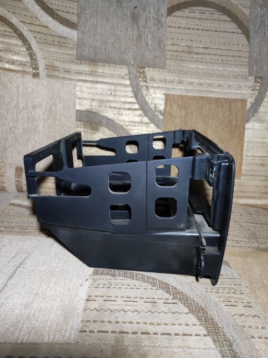 Полка под магнитолу Skoda