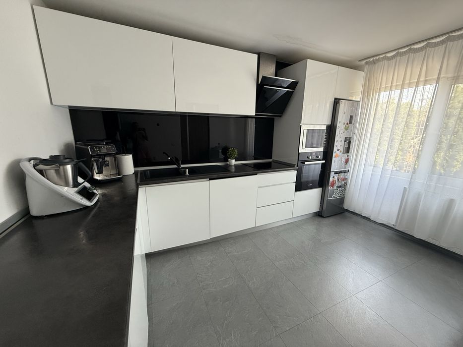Vand mobila bucatarie MDF alb lucios