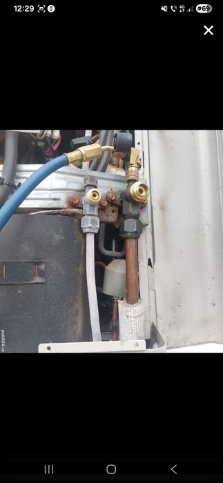 Montaj/Service/Igenizare-curatare/incarcare freon . PERS AUTORIZATA