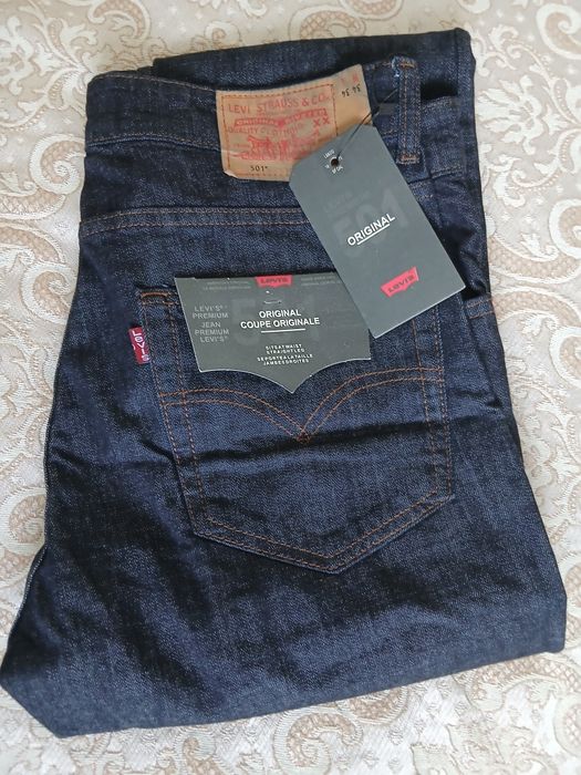 Продам джинсы  Levi's