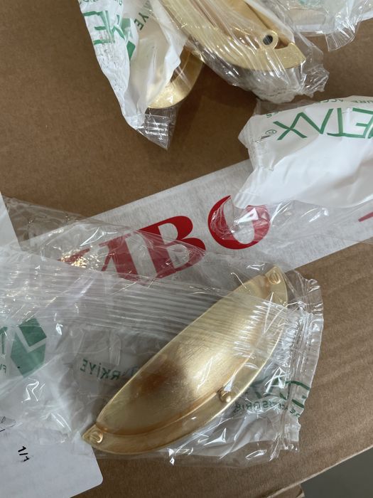 Дръжки за кухненски шкафове