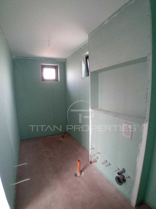 Продава се Къща в Пловдив, Остромила - 380 кв.м за 1048 €/кв.м - Снимка #11