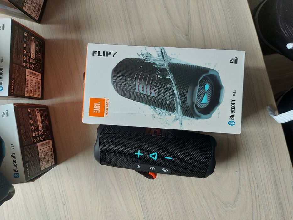 Vând Boxa jbl flip 7