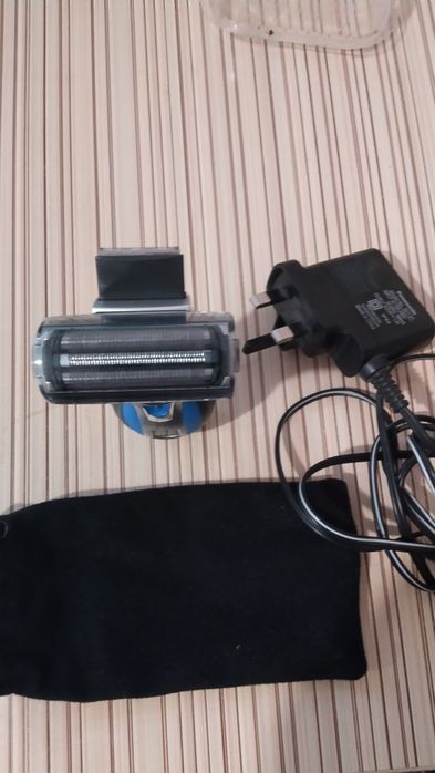 Panasonic ES-RT30 elektr britvasi sotiladi!