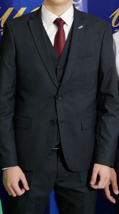 Костюм в отличном состоянии, недорого