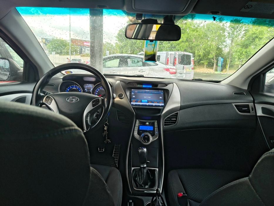 Hyundai Elantra 2012 | 1.6 Benzină