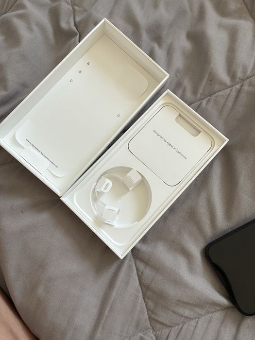 Iphone 13 128 gb 100% battery health