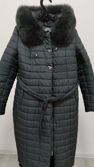 Продам зимнию куртку.