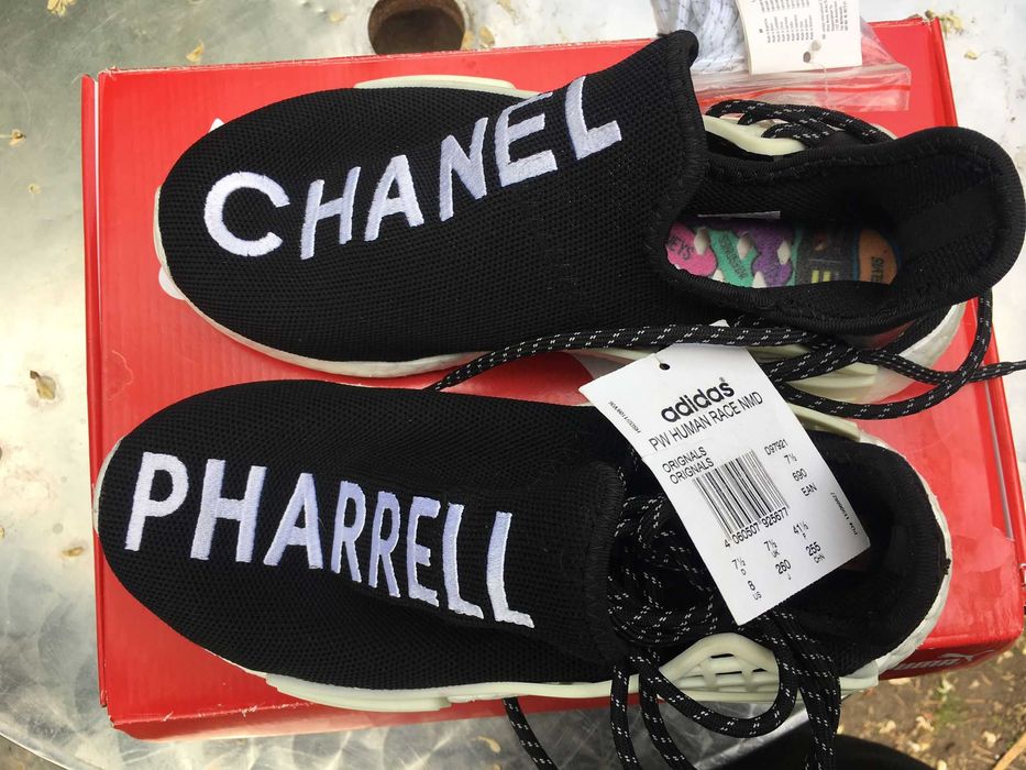 Adidas x Chanel x Pharrell Williams Iasi • OLX.ro