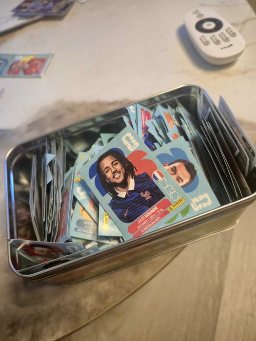 Vand schimb cartonase Word coup 2026 Panini!
