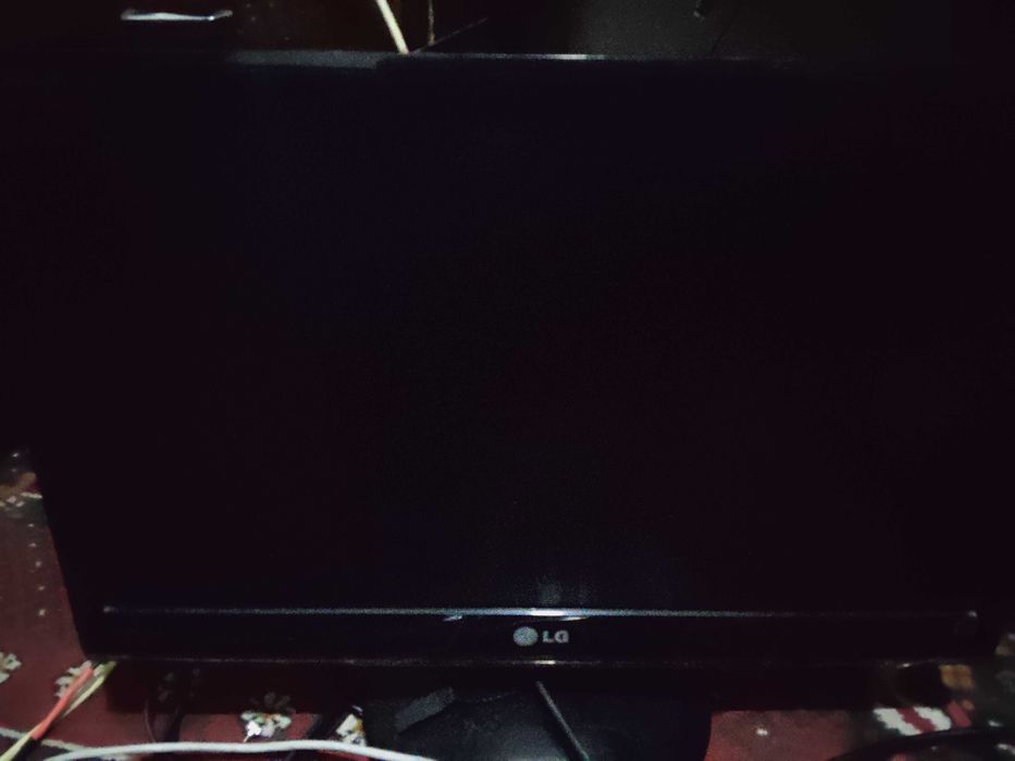 Монитор LG "24" FullHd