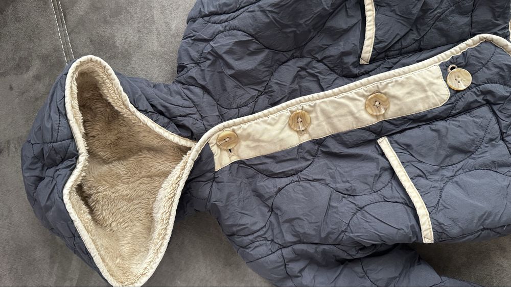 Zara унисекс яке размер 92 -98 см 3 год.