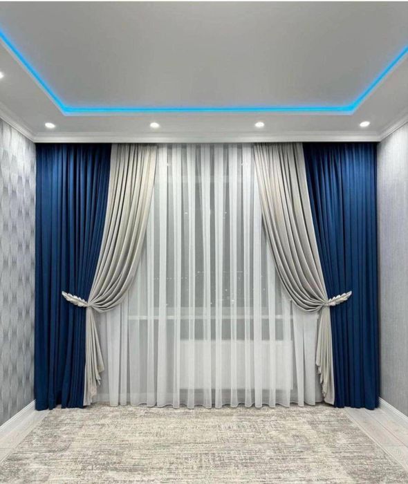 В наличиие шторы размер 3м/4м