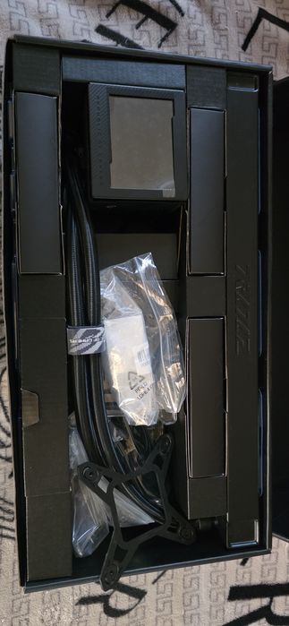 Водяное охлождение Asus rog