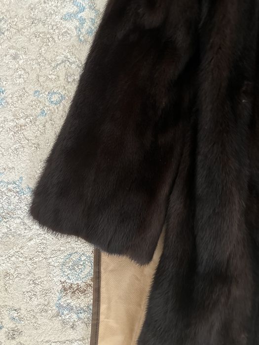 Продаю норковую шубу