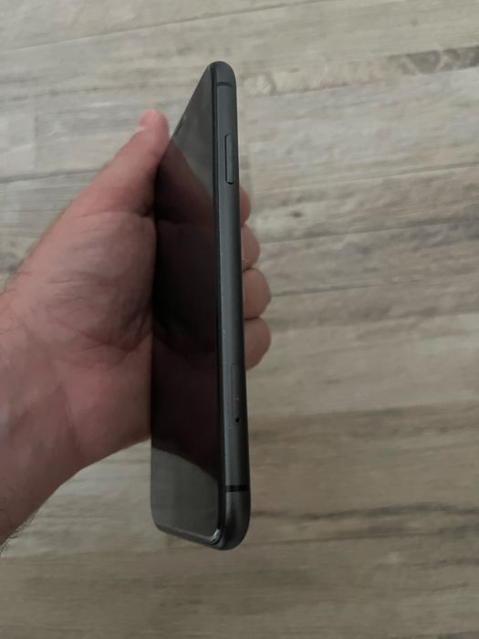 Vand Iphone 11 64 GB