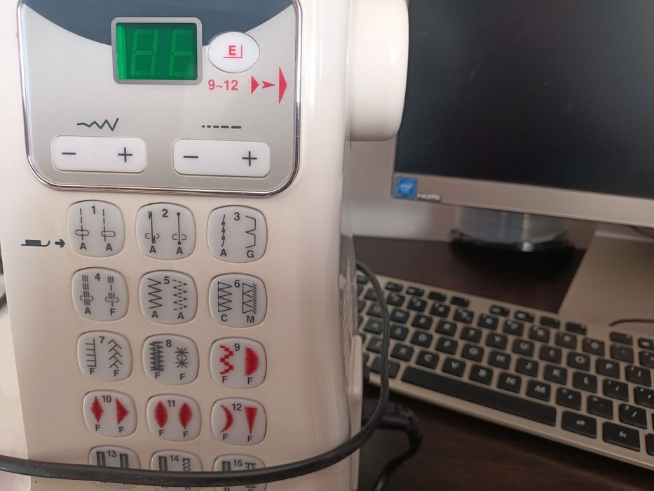 Mașina de cusut electrica