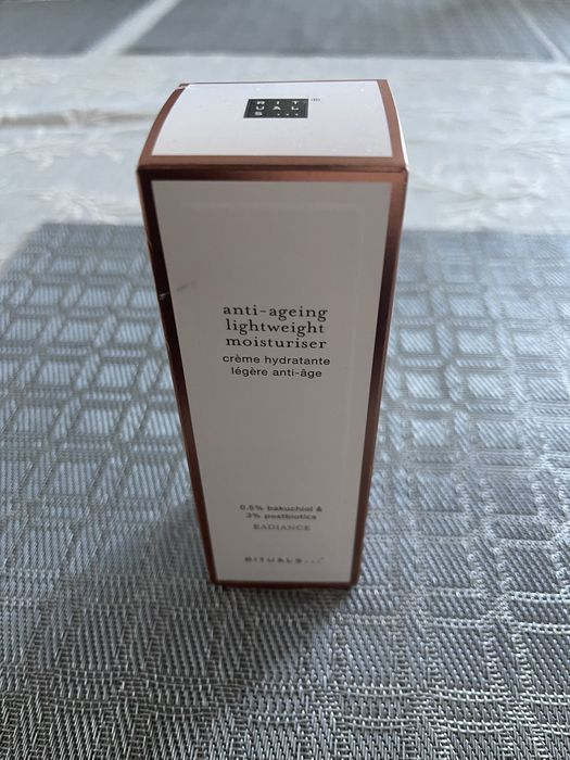 Crema hidratanta snti-ageeing