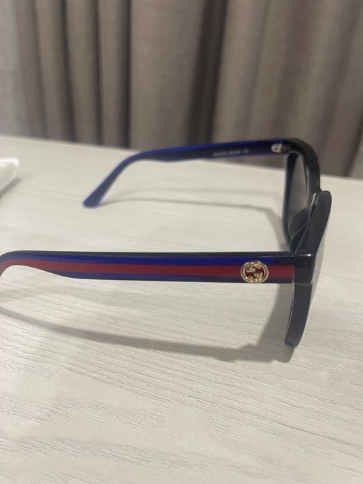 Очки солнцезащитные