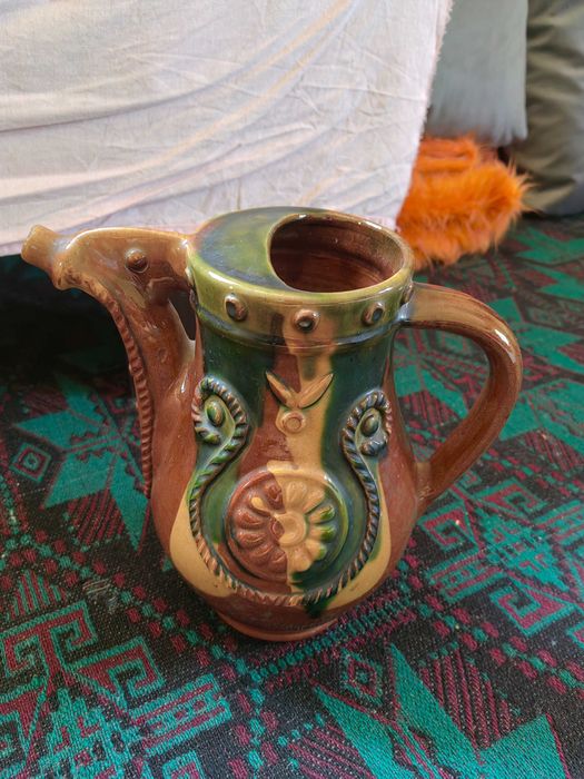 чаши, кани и чинии