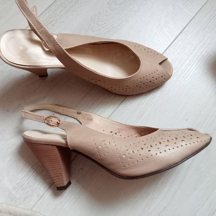 Продам туфли и босоножки 37 размера