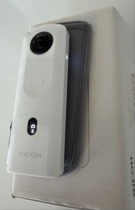 Camera 360 Ricoh Theta SC2