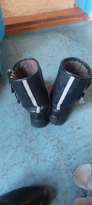 Продаю берцы зимние рабочие