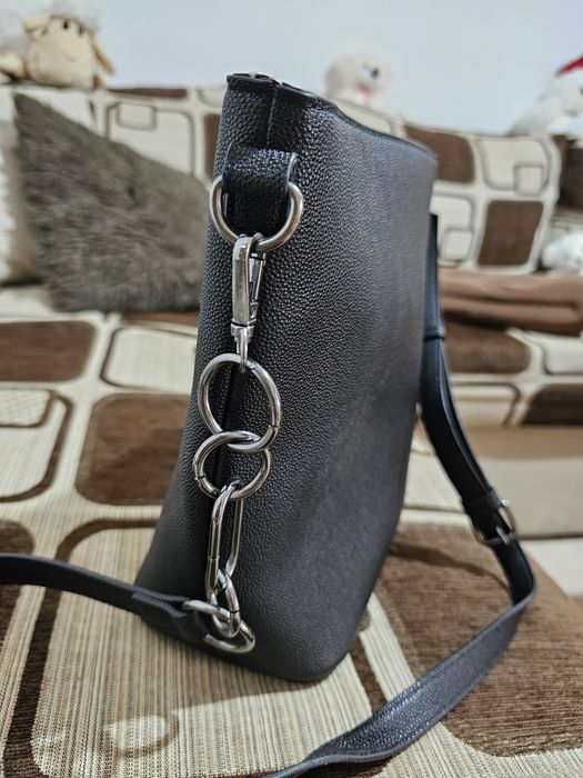 Дамска чанта в черно