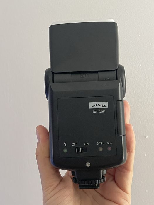 Canon EOS 700D + obiectiv 18-55mm, stare bună