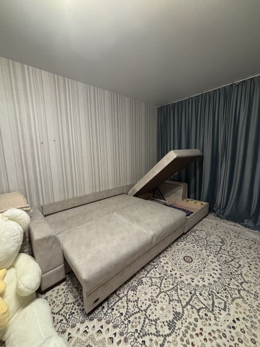 Продам диван угловой