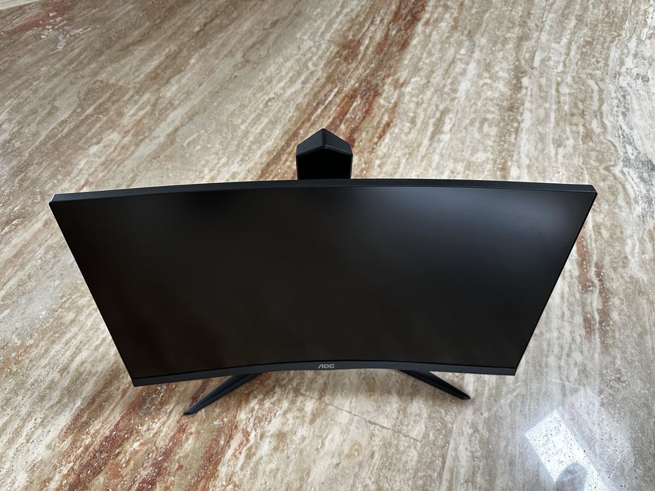 Monitor curbat AOC 165hz 24 inch